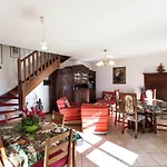 Appartement In With Balcony And Views