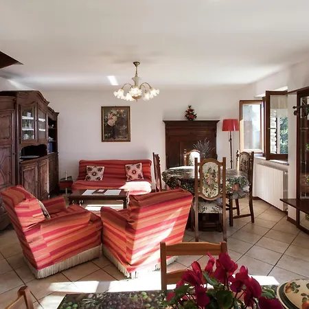 Appartamento In With Balcony And Views Netro