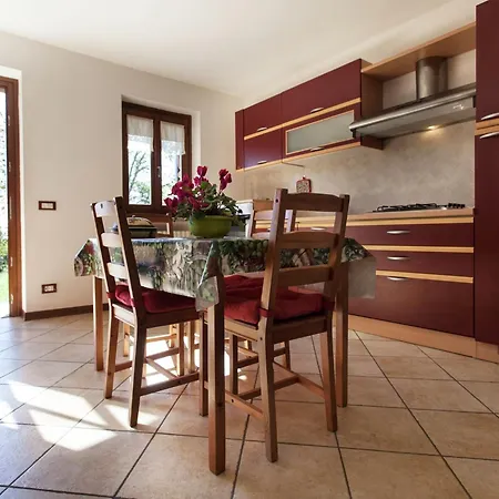 In With Balcony And Views *