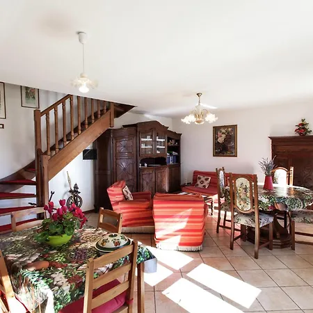 Apartman In With Balcony And Views