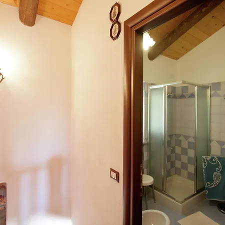 아파트 In With Balcony And Views Netro