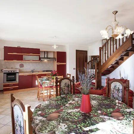 In With Balcony And Views Netro