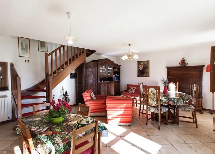 Appartamento In With Balcony And Views