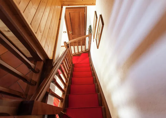 In With Balcony And Views Appartement Netro