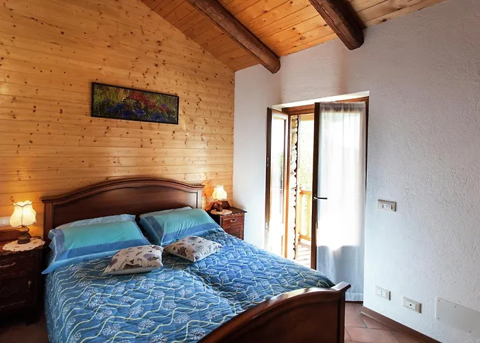 In With Balcony And Views *