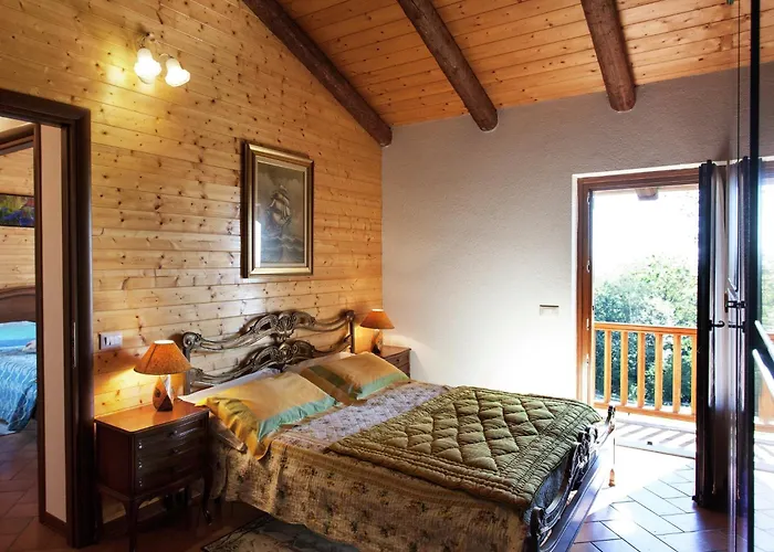 In With Balcony And Views Netro